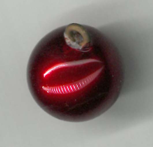 ROUND PEARL BUTTON - SIZE 14 - RED